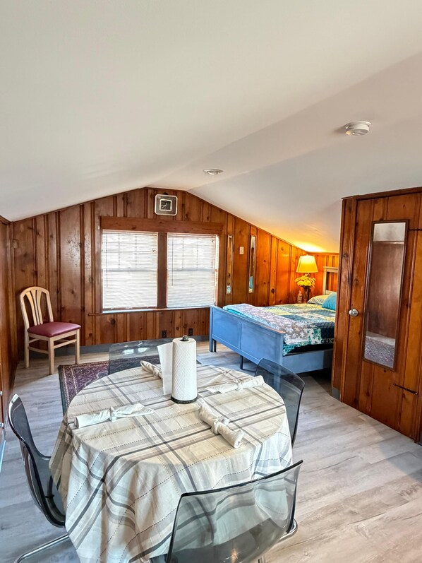 1 bedroom, Internet