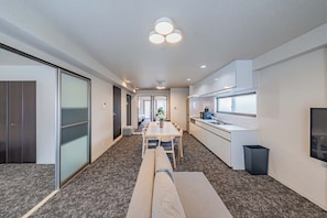 Family Triple Room, Balcony, Canal View