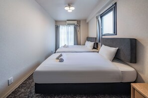 Free WiFi, bed sheets - Label 01 Dotonbori Aparthotel (Osaka)