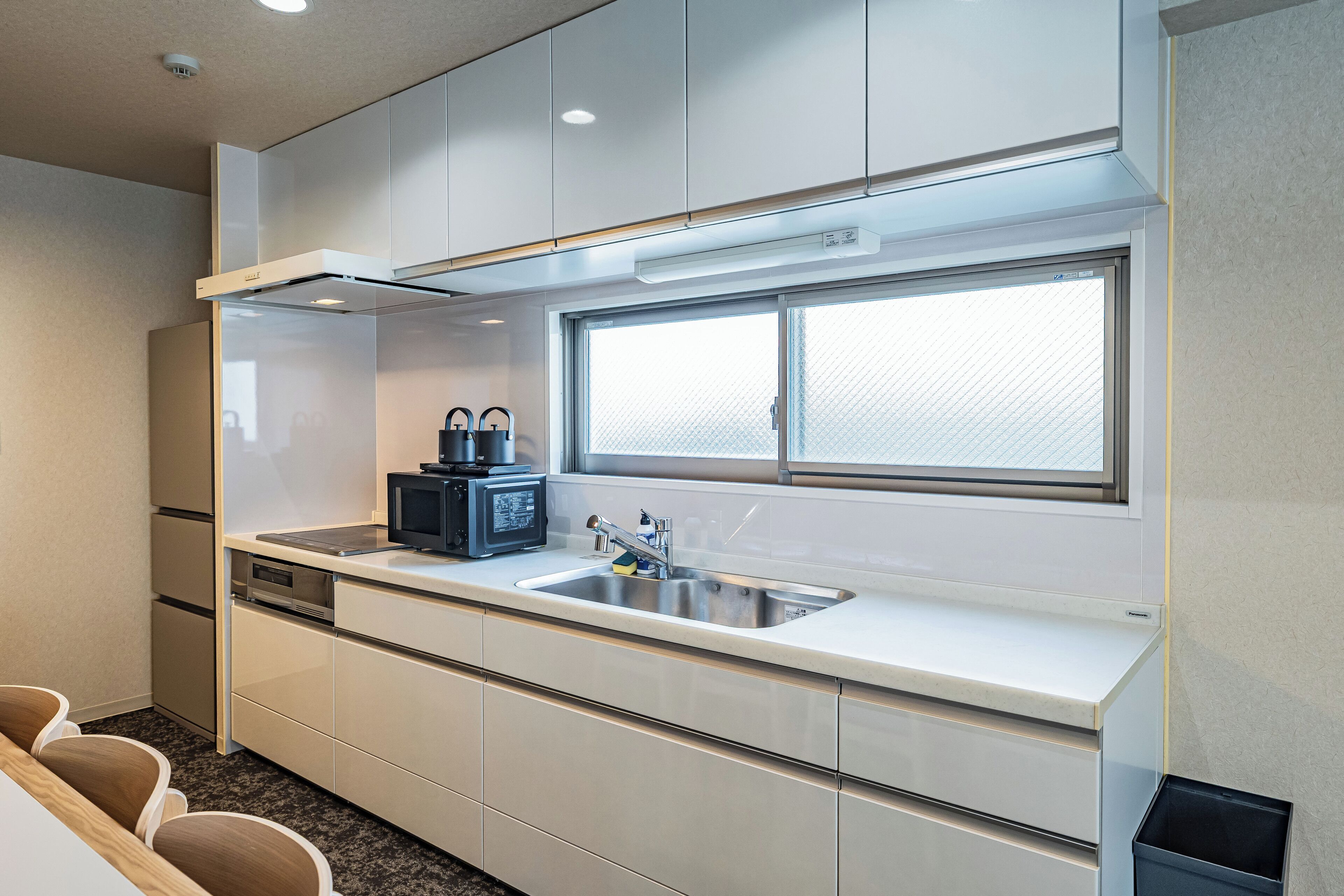 家庭三人房, 阳台, 运河景观 | 免费 WiFi、床单