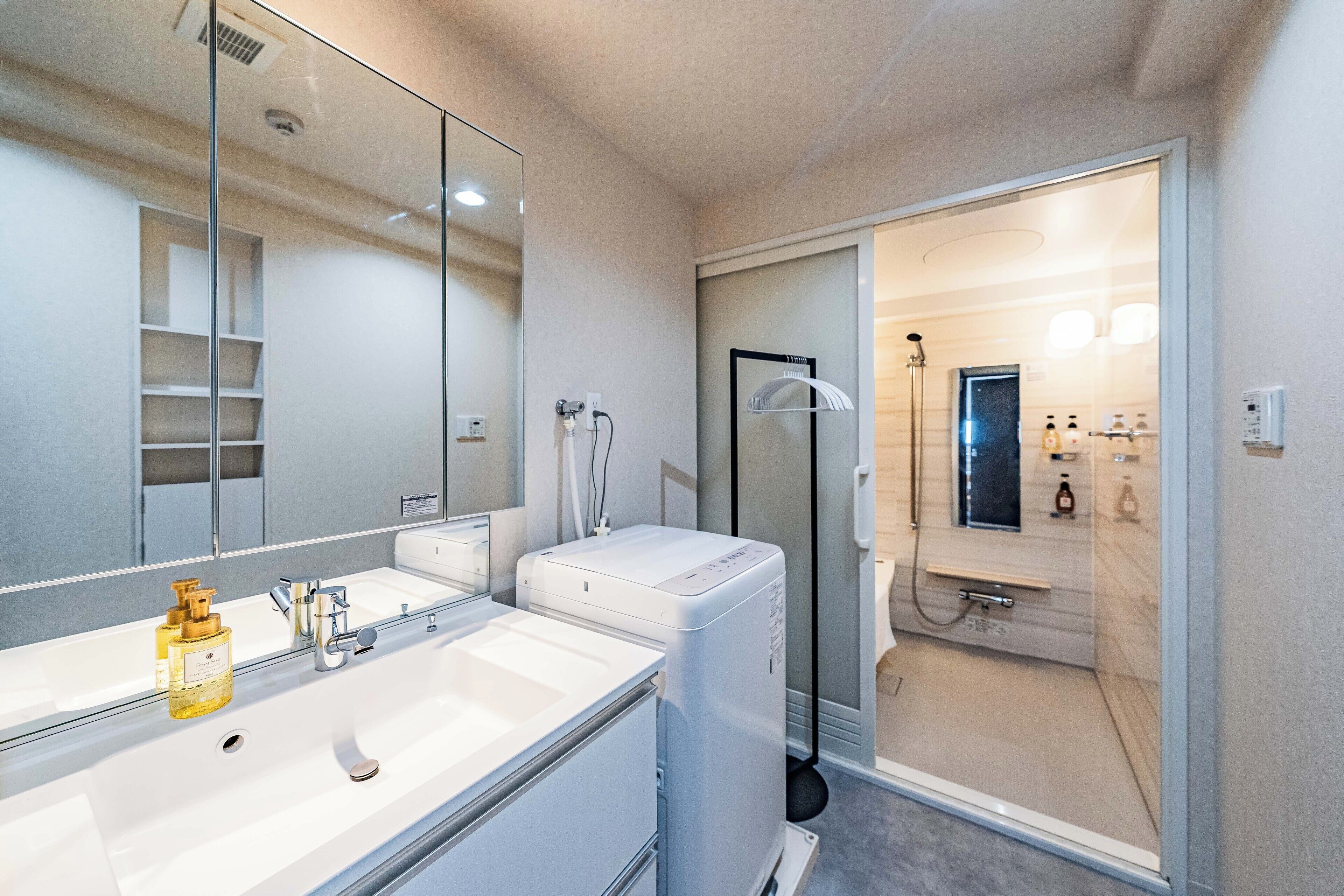 واي فاي مجانًا وملاءات أسرّة