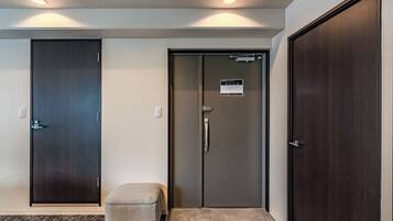 Family Triple Room, Balcony, Canal View | Free WiFi, bed sheets