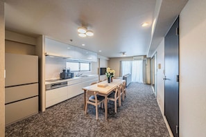 Family Triple Room, Balcony, Canal View