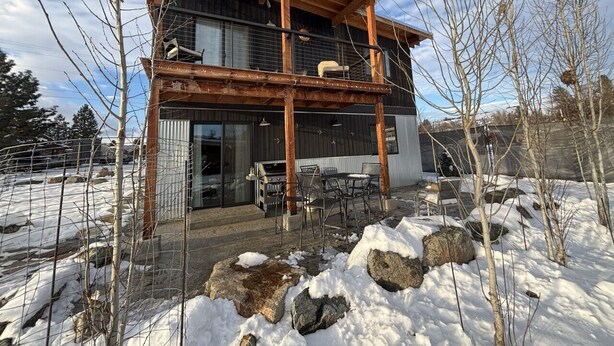 Exterior - Sunflower Resort Deluxe Sunflower Home 2BR King/King (Winthrop)