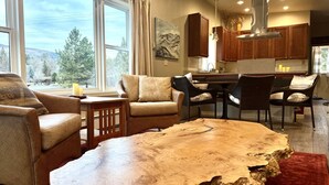 Interior - Sunflower Resort Deluxe Sunflower Home 2BR King/King (Winthrop)