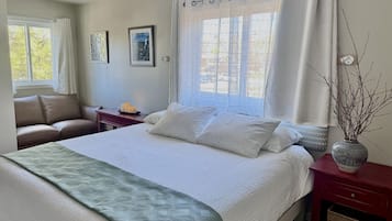 2 Schlafzimmer, Schreibtisch, Bügeleisen/Bügelbrett, Reisekinderbett