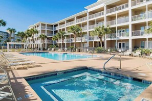 Pool - Grand Caribbean 316 - Beach Strolls, Balcony Cocktails, Cookouts & Movie Nights (Pensacola)