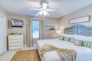 2 bedrooms, free WiFi, bed sheets - Grand Caribbean 316 - Beach Strolls, Balcony Cocktails, Cookouts & Movie Nights (Pensacola)