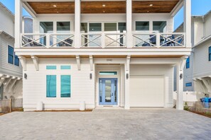 Exterior detail - Shimmering Pearl | Amazing Beach Views| Heated Private Pool | Restaurants and attractions nearby (Panama City Beach)