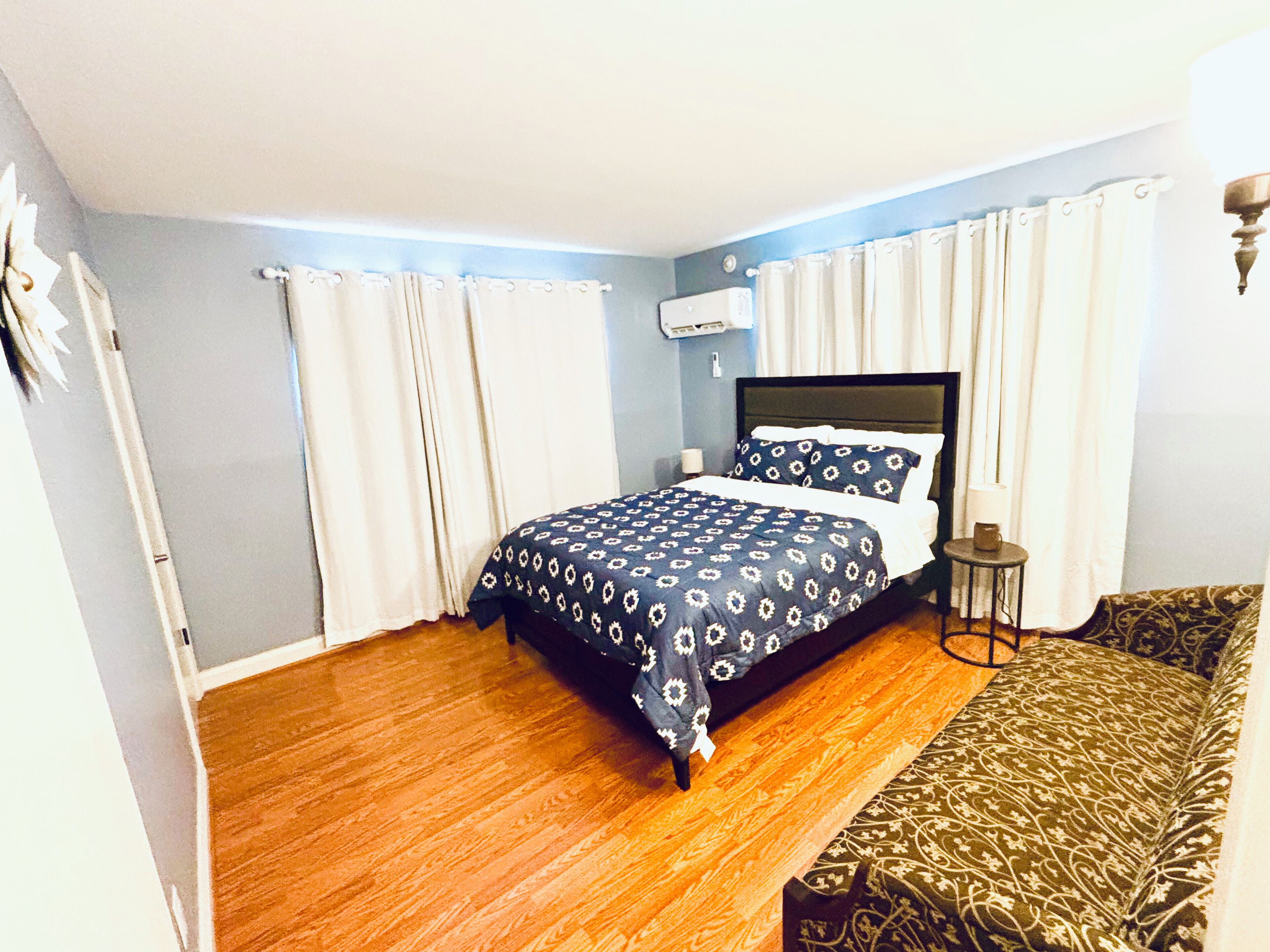 1 camera, Wi-Fi, lenzuola