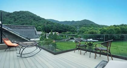 Yashi Mountain Stream · Children's Swimming Pool Designer Parent Child Vacation Scenic Stay
