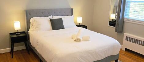 3 bedrooms, iron/ironing board, Internet, bed sheets