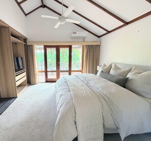 3 quartos, ferros/tábuas de passar roupa, Wi-Fi, roupa de cama