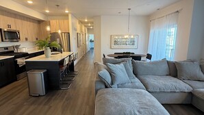 Living area - Heber Valley Condo-Pickleball-Tesla Charger (Heber City)