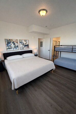 3 bedrooms, iron/ironing board, WiFi, bed sheets - Heber Valley Condo-Pickleball-Tesla Charger (Heber City)