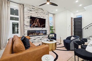 Smart-TV, Kamin