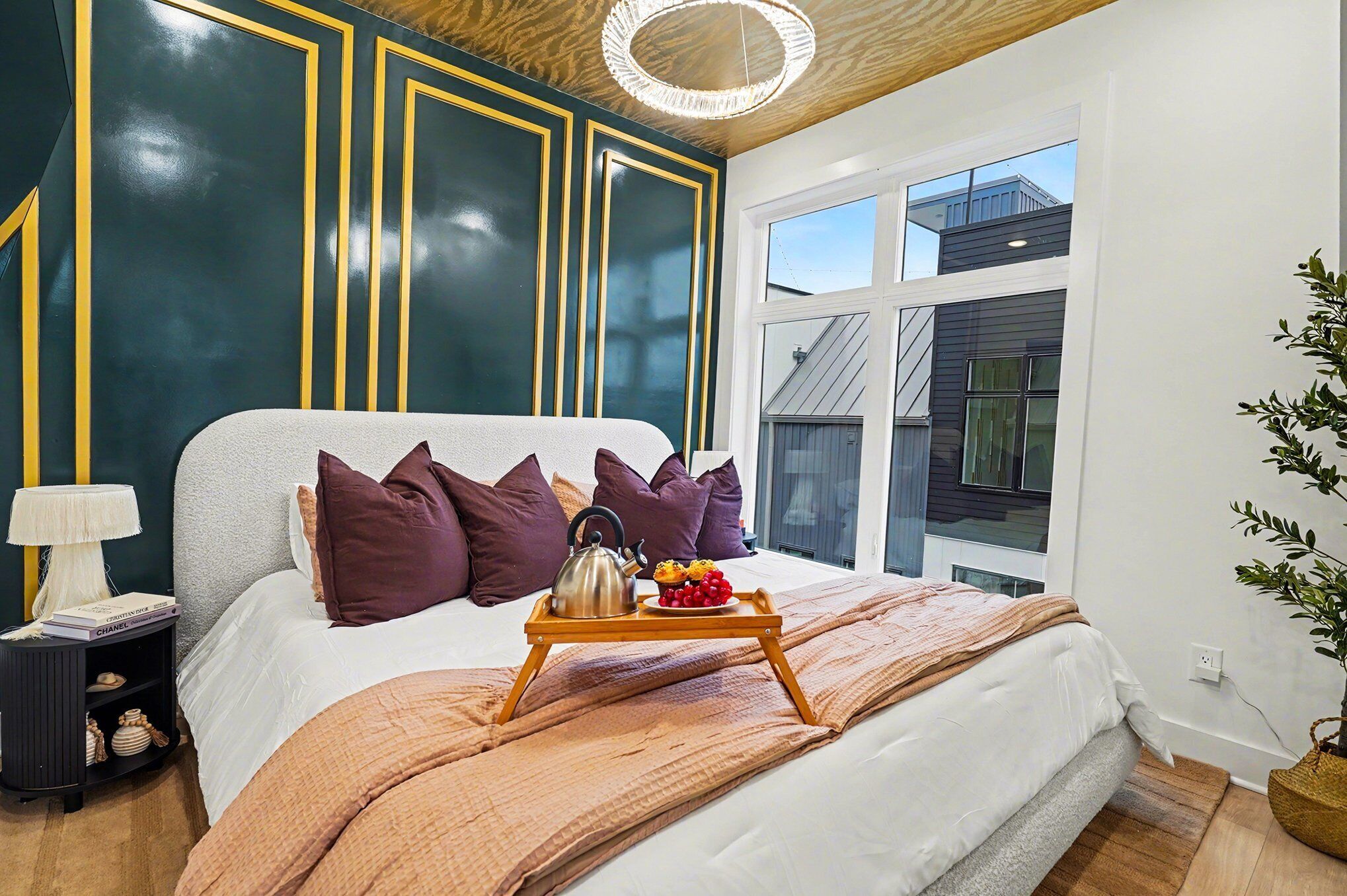 3 bedrooms, iron/ironing board, travel cot, free WiFi