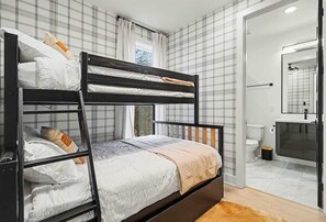 3 Schlafzimmer, Bügeleisen/Bügelbrett, Reisekinderbett, kostenloses WLAN