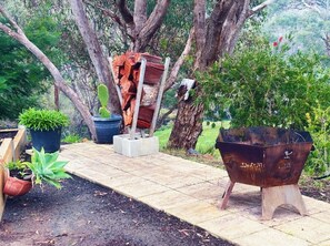 Property grounds - River Valley Retreat – Nature & Riverfront Stay (Bridgetown)