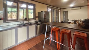 Unclassified image, 2 of 57, button - Pawfect Retreat – Luxe Dog Stay, Walk to Town (Bridgetown)