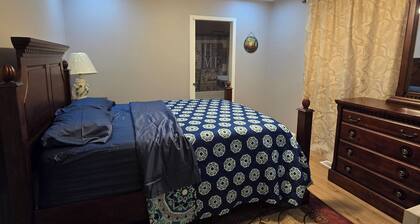 Charming Blue Horizen 4-bedroom house with AC in quite neighborhood in Malvern