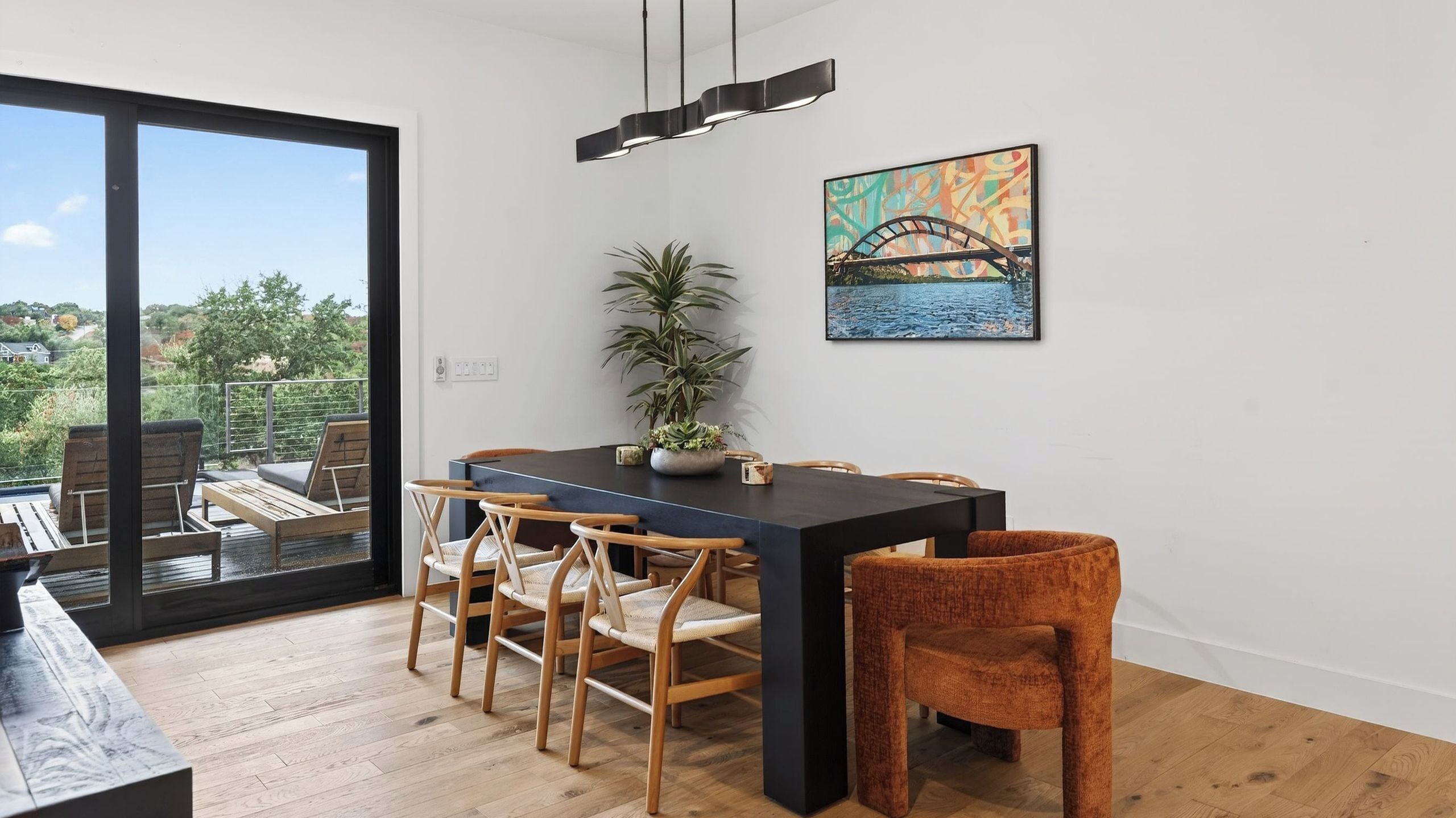 House (5 Bedrooms) | Interior