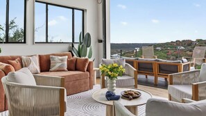Interior - Sundown Social by Avantstay Lake Austin Views Pool, Firepit, Deck + Game Room A+ Designer Style (Austin)