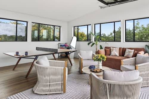 House (5 Bedrooms) | Interior