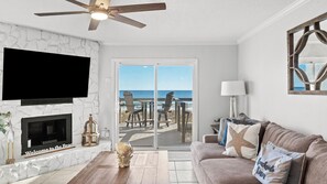 House (3 Bedrooms) | Interior - Beachfront Townhome With Instant Access to Beach Beachside Kisses by Avantstay (Fort Walton Beach)