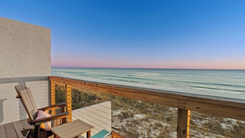 Beachfront Townhome With Instant Access to Beach Beachside Kisses by Avantstay