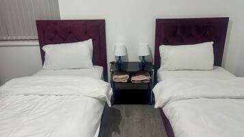 Iron/ironing board, WiFi, bed sheets, wheelchair access