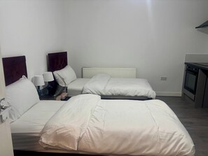Iron/ironing board, WiFi, bed sheets, wheelchair access