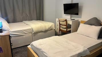 Iron/ironing board, WiFi, bed sheets