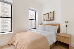 2 bedrooms, iron/ironing board, WiFi, bed sheets - Blueground | Midtown East, washer/dryer, nr UN (New York)