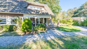Unclassified image, 2 of 25, button - Very Tastefully Furnished Country House for 4 People (Den Burg)