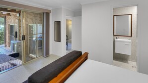 Unclassified image, 4 of 30, button - Relaxing 3-bedroom Retreat With Outdoor Seating (Lilli Pilli)
