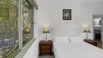 Apartment | 3 bedrooms, bed sheets