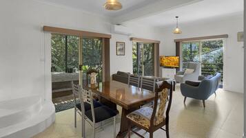 Apartment | Dining