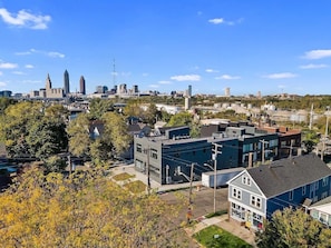 Miscellaneous - Modern Tremont Loft — Steps to Dining & Parks (Cleveland)