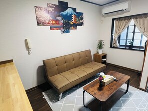 Deluxe House, Balcony | Living area - Maison du Skytree (Sumida City)