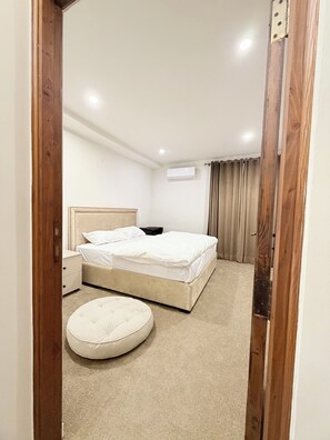 Strykejern/-brett, wi-fi og sengetøy