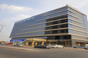 Exterior - Al Rayyan Tower (Jeddah)