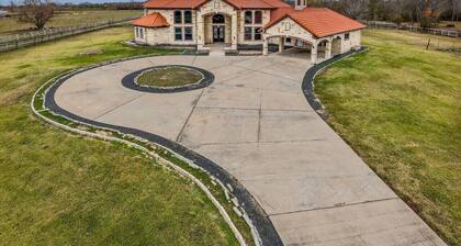 8BR Ranch house perfect for large families/groups