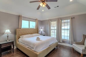 8 bedrooms, iron/ironing board, WiFi, bed sheets
