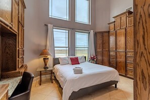 8 bedrooms, iron/ironing board, WiFi, bed sheets