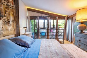 1 bedroom, desk, iron/ironing board, free WiFi - Romantic Provence - Pool & Mill View (Goult)