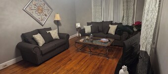 Blue Bird Manor 3-bedroom house located in the heart of Orangeburg