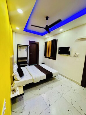 Interior detail - Kanha Inn (Bhopal)