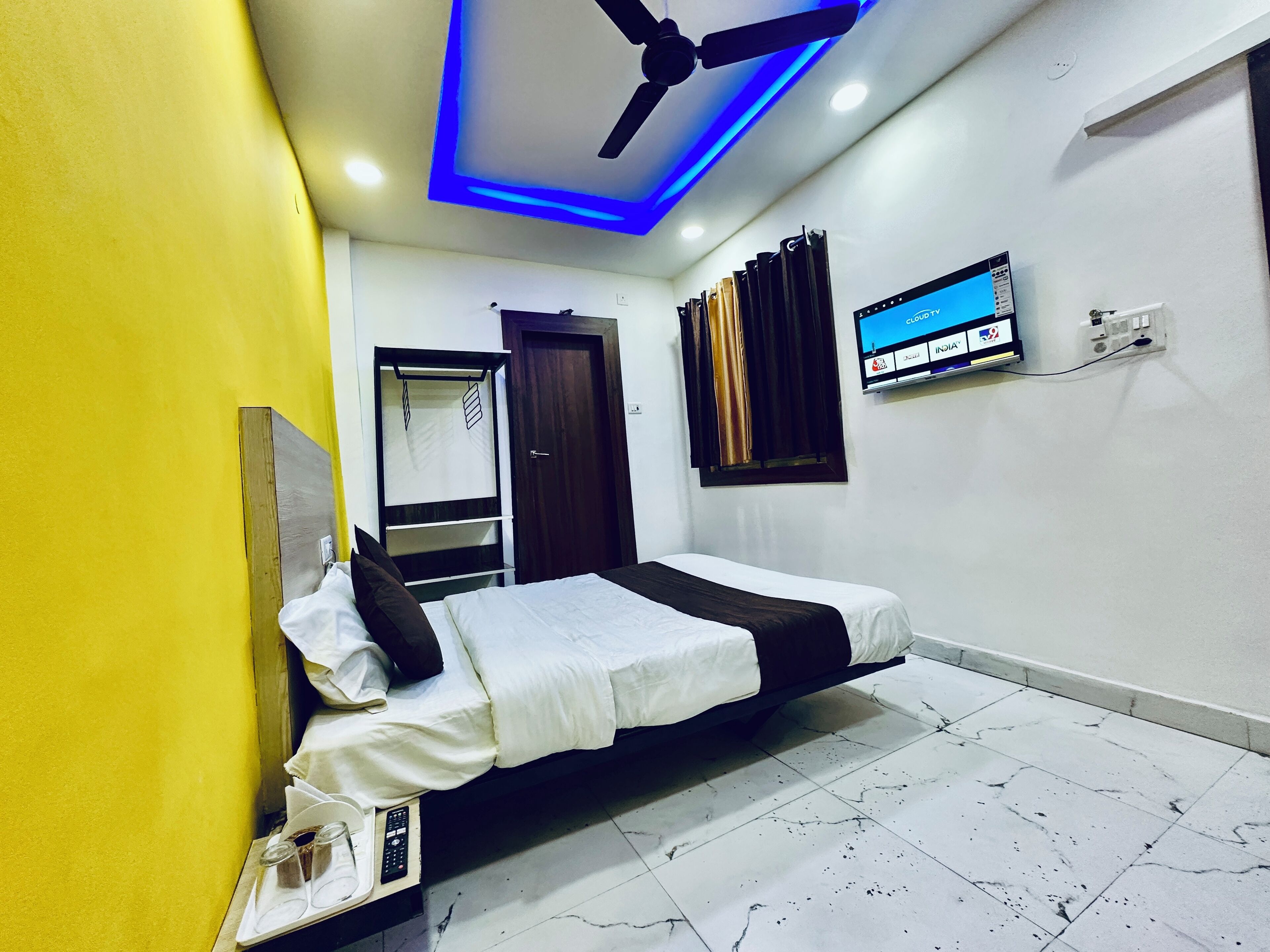 Deluxe Double Room | Free WiFi, bed sheets