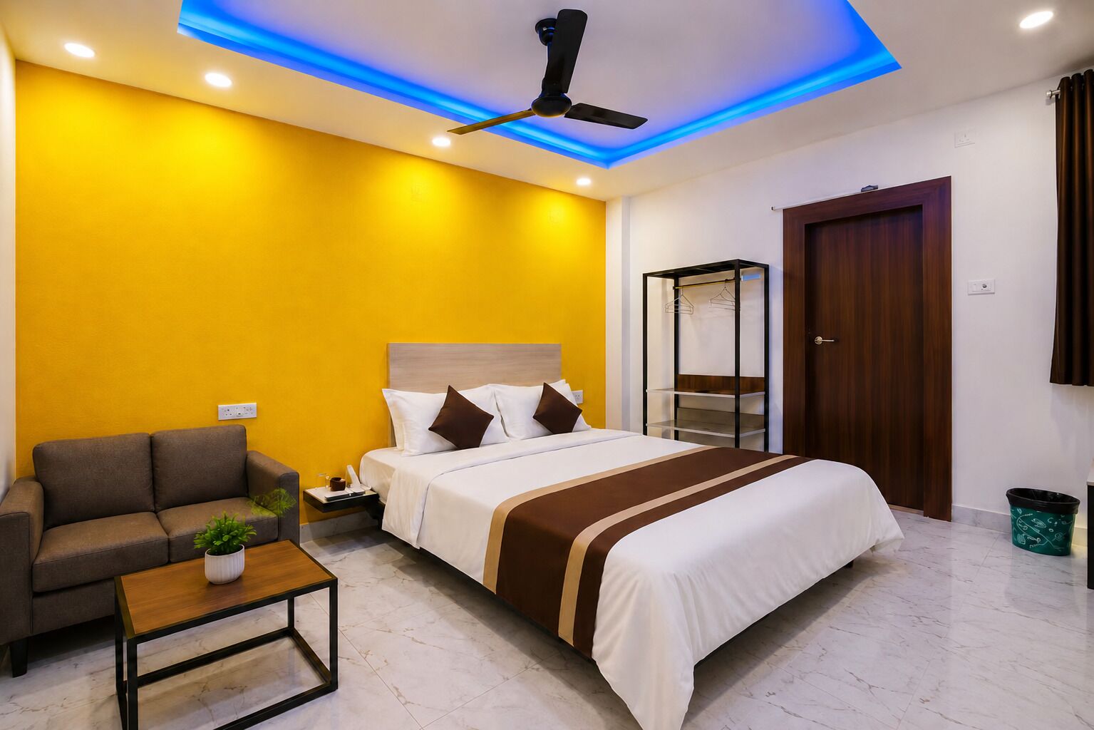 WiFi (free), bed sheets